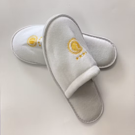 Comfortable and Soft Disposable Coral Velvet Hotel Slippers for Men Women and Children