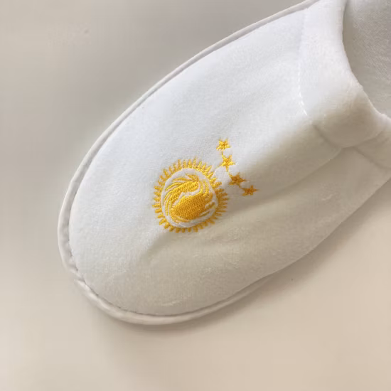 Comfortable and Soft Disposable Coral Velvet Hotel Slippers for Men Women and Children