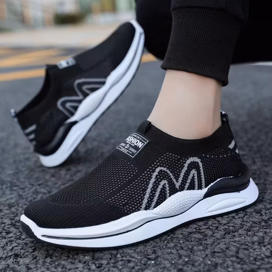 Comode scarpe sportive da donna in materiale Fly Knit per la corsa