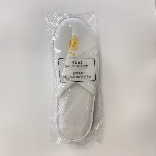 Comode e morbide pantofole da hotel usa e getta in velluto corallo per uomini, donne e bambini